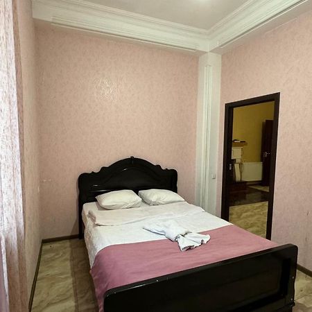 Benene'S Apartments Tbilisi Exterior photo
